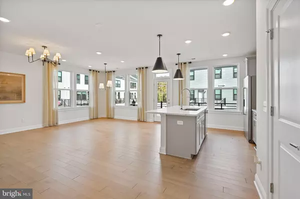 Princeton Junction, NJ 08550,715 PARKER BLVD