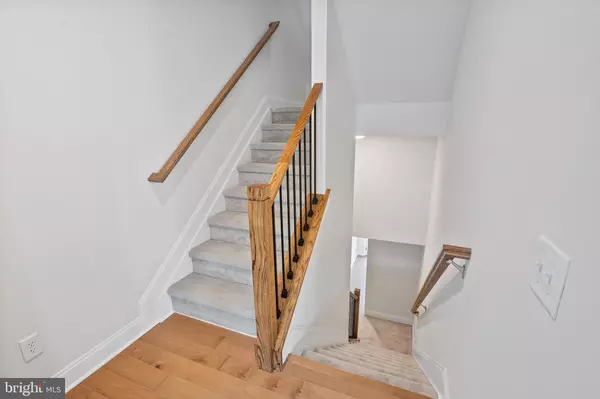 Princeton Junction, NJ 08550,715 PARKER BLVD