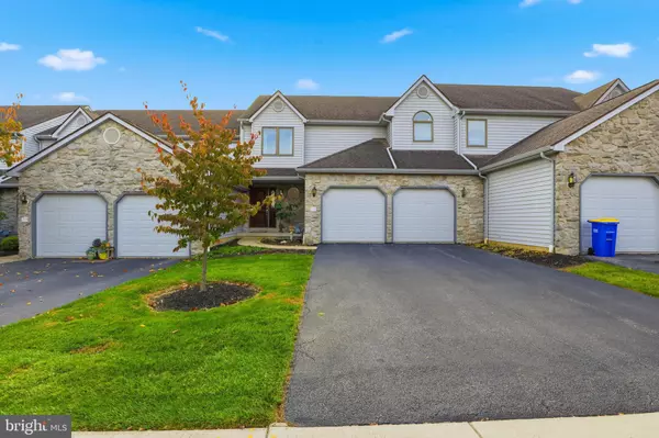 York, PA 17402,2724 FAIRWAY DR #2724