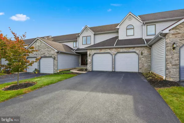 York, PA 17402,2724 FAIRWAY DR #2724