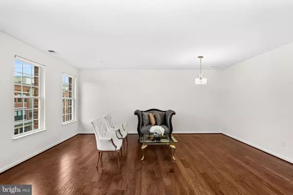 Leesburg, VA 20175,459 KORNBLAU TER SE