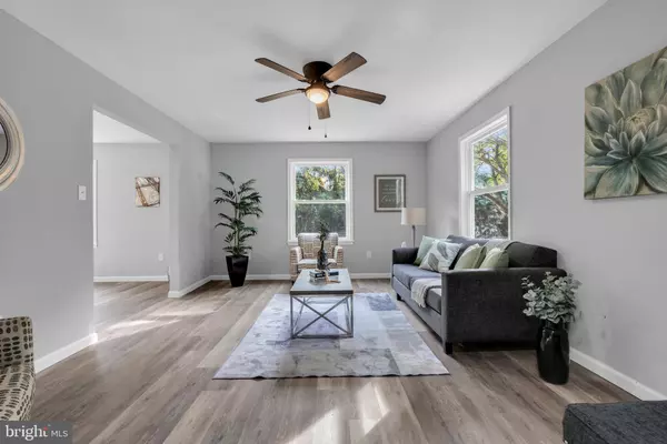 Pennsville, NJ 08070,231 S HOOK RD