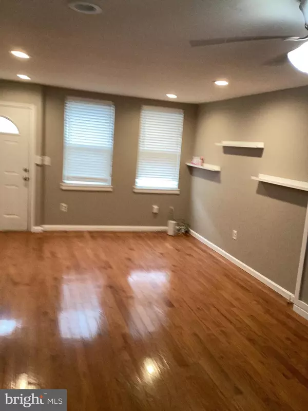 Philadelphia, PA 19121,1618 W DIAMOND ST