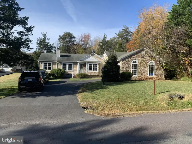 109 FAIRFAX LN, Locust Grove, VA 22508