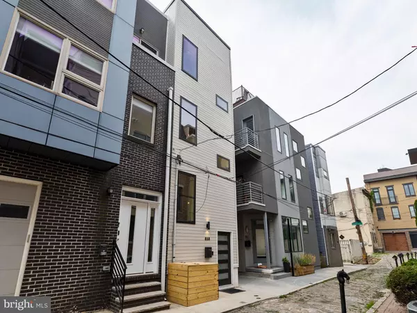 Philadelphia, PA 19123,858 N LEITHGOW ST