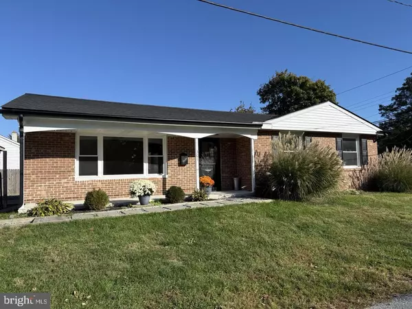 301 E BRIDGE ST, Parkesburg, PA 19365