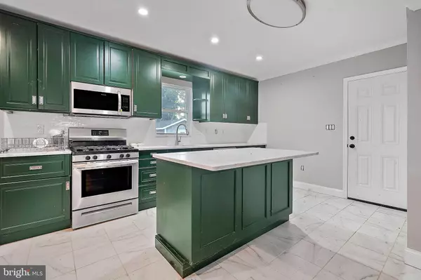 Springfield, VA 22151,7419 FARNUM ST