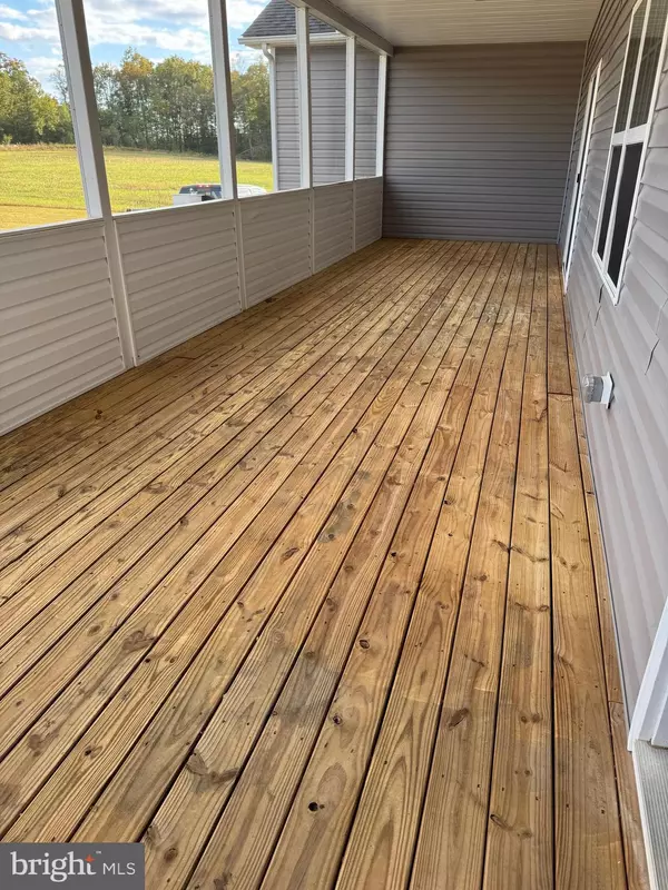 Louisa, VA 23093,284 BOULDER SPRINGS LN