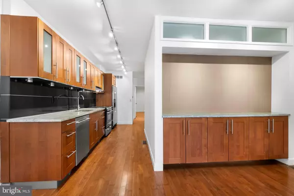 Philadelphia, PA 19146,530 S 15TH ST #A