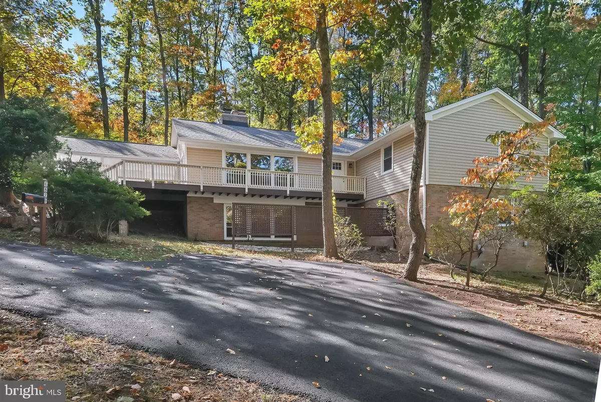 Annandale, VA 22003,6829 CHERRY LN