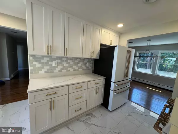 Bethesda, MD 20816,5612 NAMAKAGAN RD