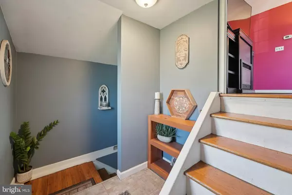 Hamilton, NJ 08619,324 MONTANA AVE