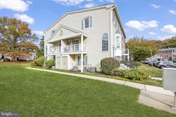 Hamilton, NJ 08619,27 VERSAILLES CT