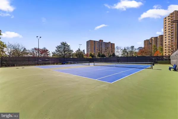 Alexandria, VA 22304,205 YOAKUM PKWY #210