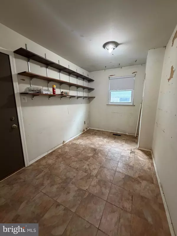 Philadelphia, PA 19116,15162 WAYSIDE RD