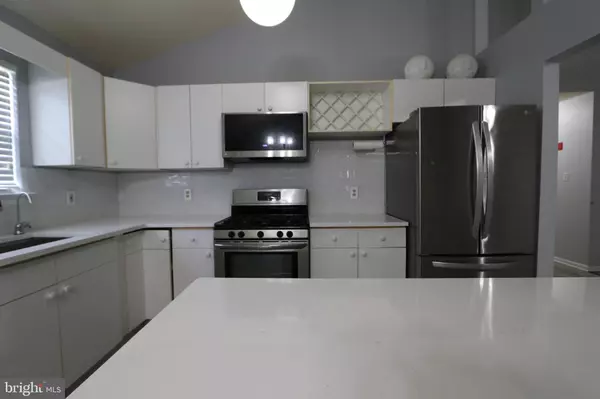 Trenton, NJ 08648,505 REGENCY PL