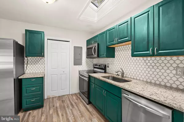 Fredericksburg, VA 22408,10312 MEADOWVIEW DR