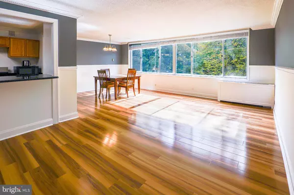 Rockville, MD 20852,11801 ROCKVILLE PIKE #211