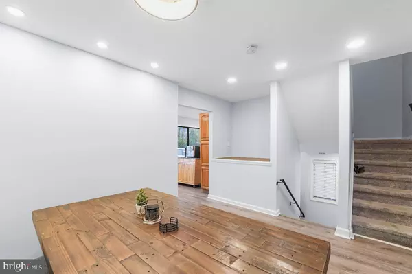 Hightstown, NJ 08520,158 HENDERSON PL