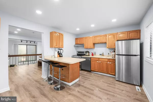 Hightstown, NJ 08520,158 HENDERSON PL