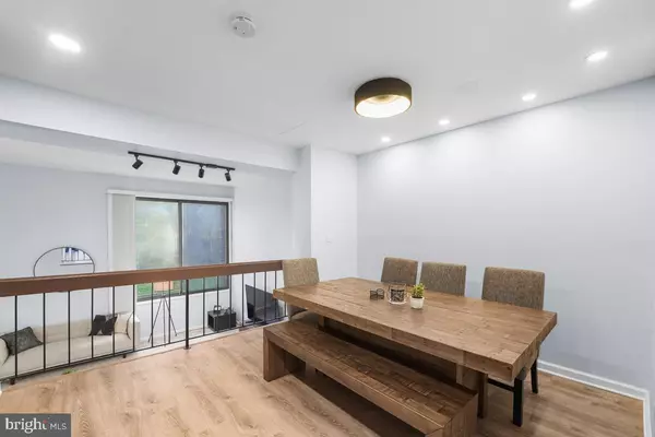 Hightstown, NJ 08520,158 HENDERSON PL