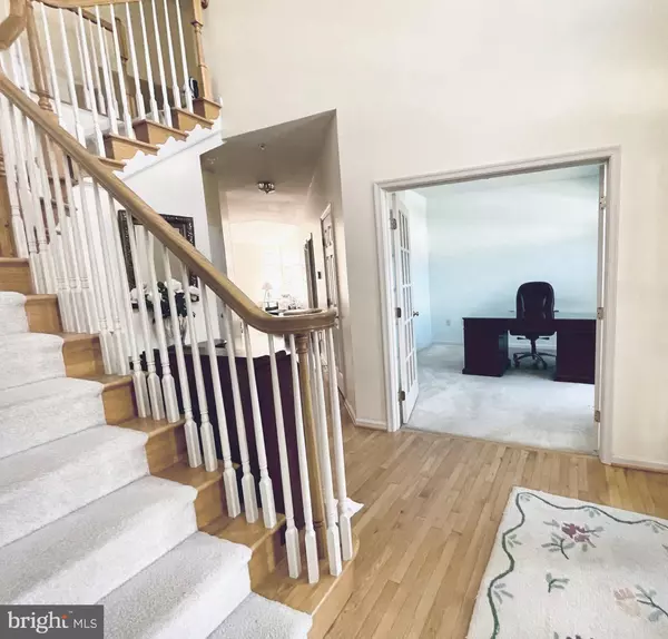 Laurel, MD 20707,14613 FARNHAM LN