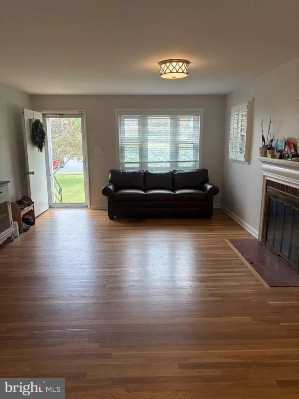 Falls Church, VA 22042,3250 BRANDY CT