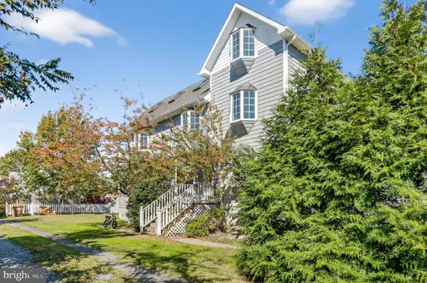 Chincoteague Island, VA 23336,6045 TARR ST