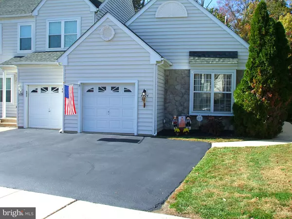 4224 CHATHAM CIR, Aston, PA 19014