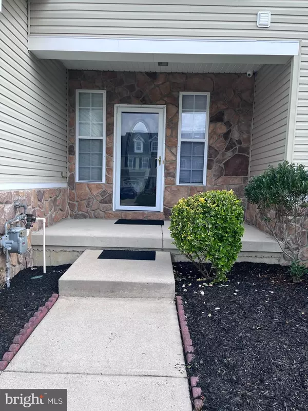 Swedesboro, NJ 08085,326 KESWICK DR