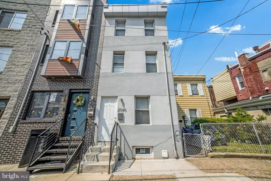 2040 E SERGEANT ST, Philadelphia, PA 19125