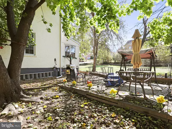 Martinsburg, WV 25401,326 OAK ST