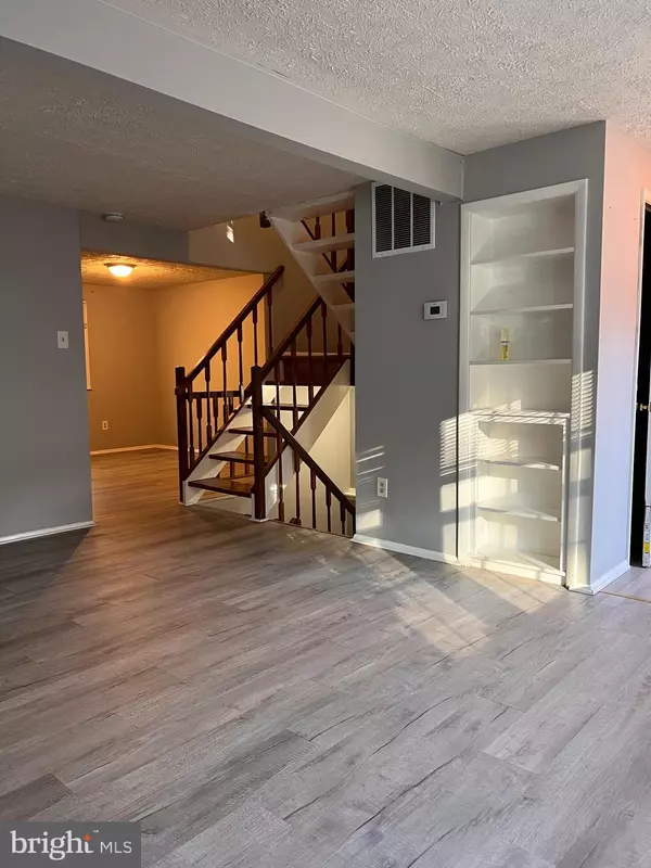 Springfield, VA 22153,8104 WILLOWDALE CT