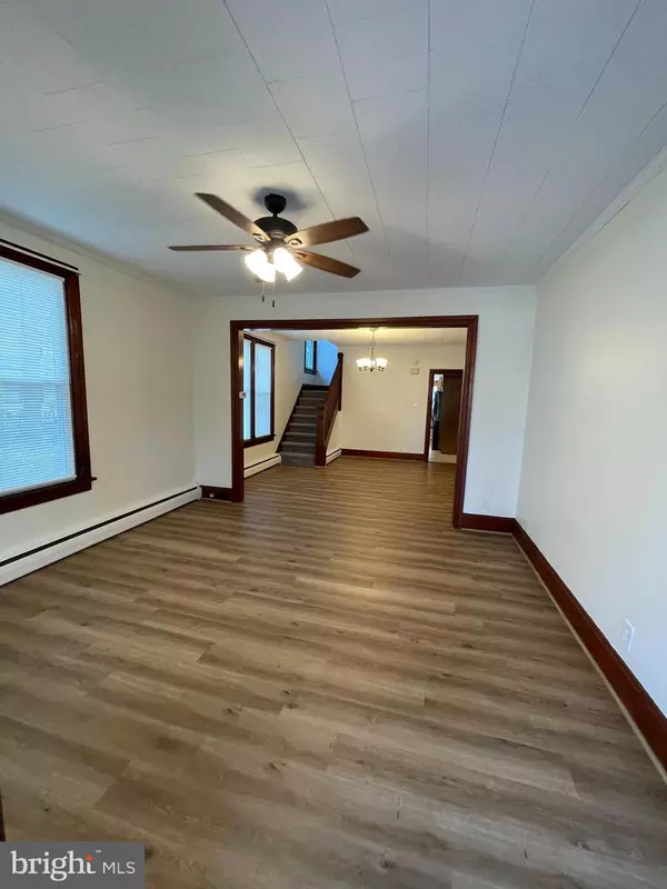 Hummelstown, PA 17036,27 W HIGH ST