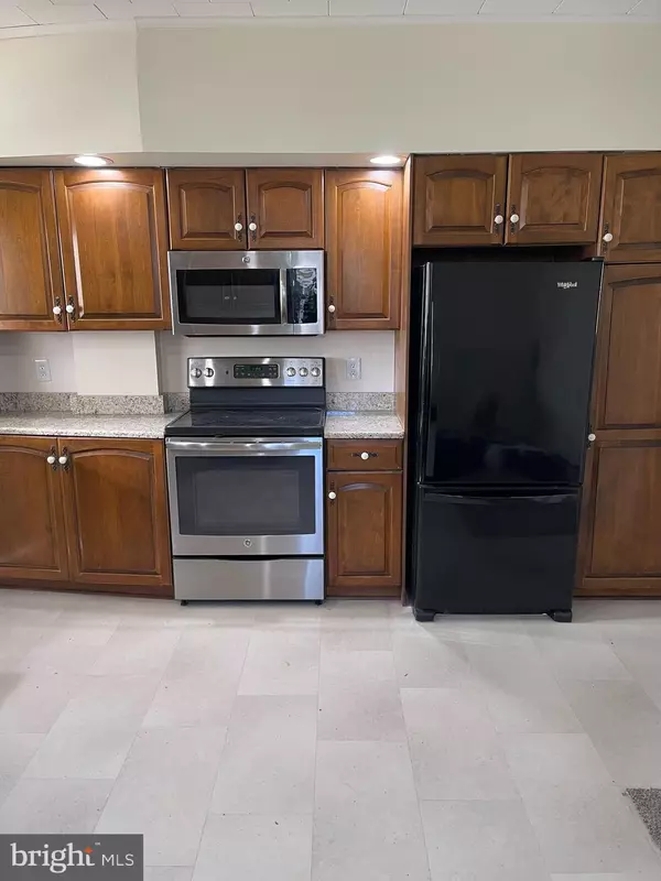 Hummelstown, PA 17036,27 W HIGH ST