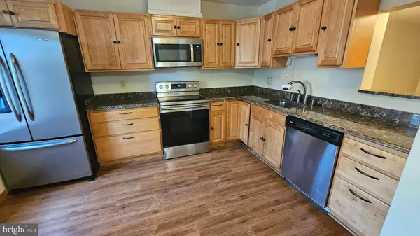 Owings Mills, MD 21117,9 HAMLET DR