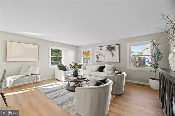 Willingboro, NJ 08046,263 TIFFANY LN