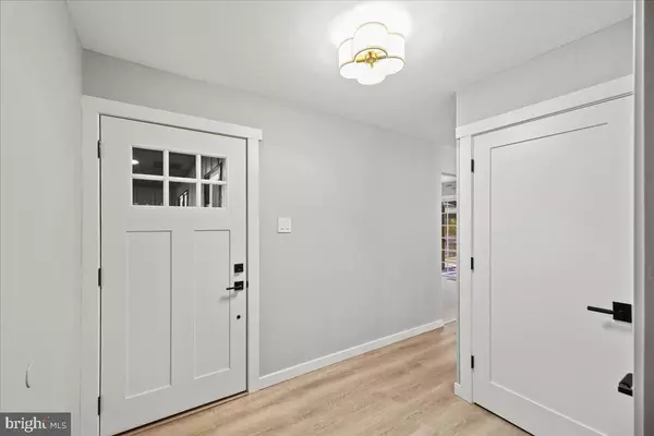 Willingboro, NJ 08046,263 TIFFANY LN