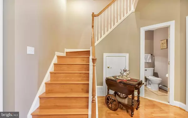 Rockville, MD 20850,913 PLEASANT DR