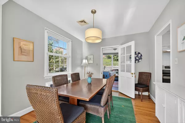 Silver Spring, MD 20901,402 HINSDALE CT