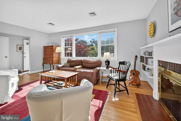 Silver Spring, MD 20901,402 HINSDALE CT