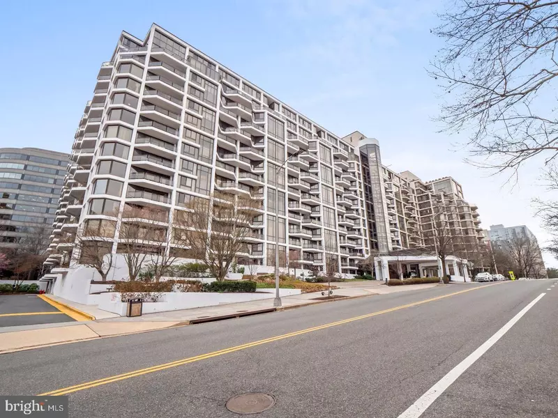 1530 KEY BLVD #201, Arlington, VA 22209
