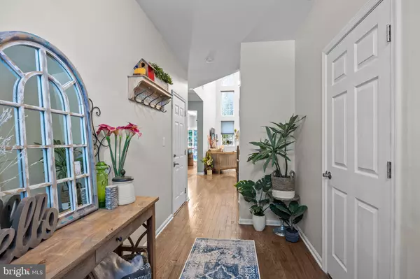 Washington Crossing, PA 18977,4 TANKARD LN #196