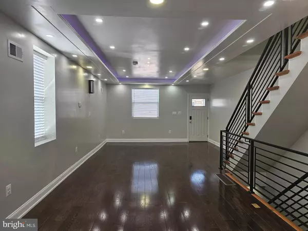 Philadelphia, PA 19146,1555 S HOLLYWOOD ST