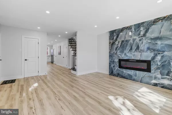 Philadelphia, PA 19150,937 E GORGAS LN