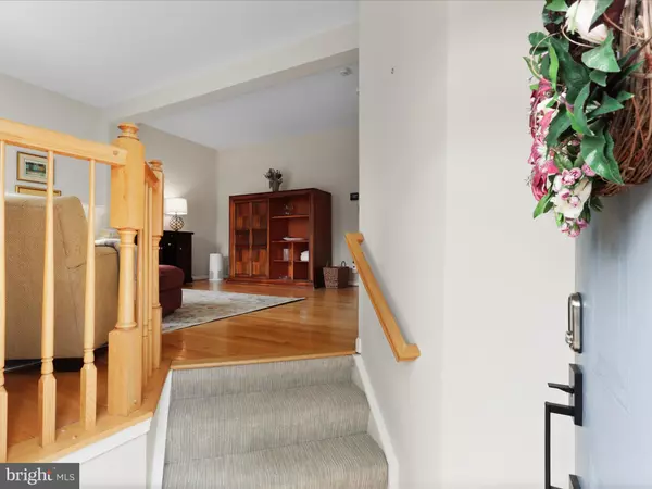 Alexandria, VA 22315,7755 EFFINGHAM SQ