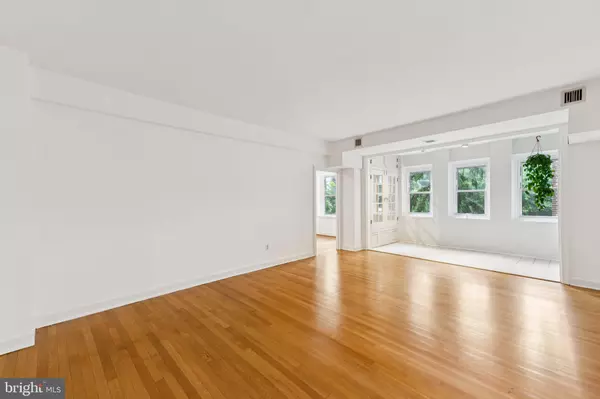 Washington, DC 20008,4707 CONNECTICUT AVE NW #211