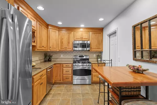 Lititz, PA 17543,28 CARDIFF CT