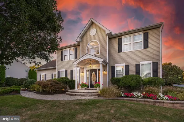 16 LONG MEADOW RD, Royersford, PA 19468