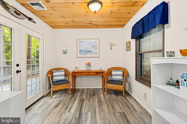 Ocean Pines, MD 21811,8 WHARF CT